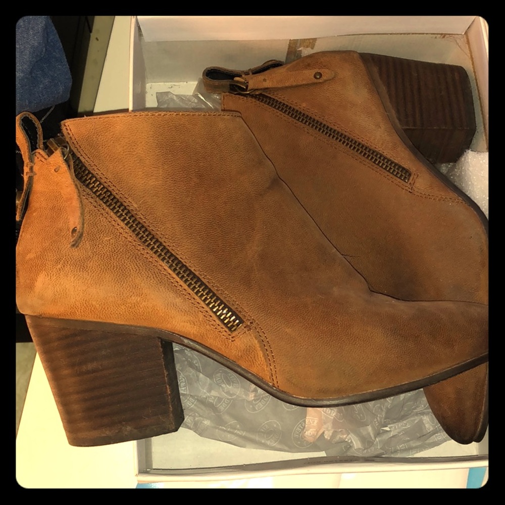 Steve Madden Booties Size 8.5